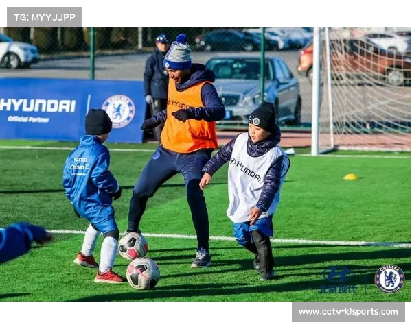 英超俱乐部社区计划推进，足球青训营覆盖基层学校